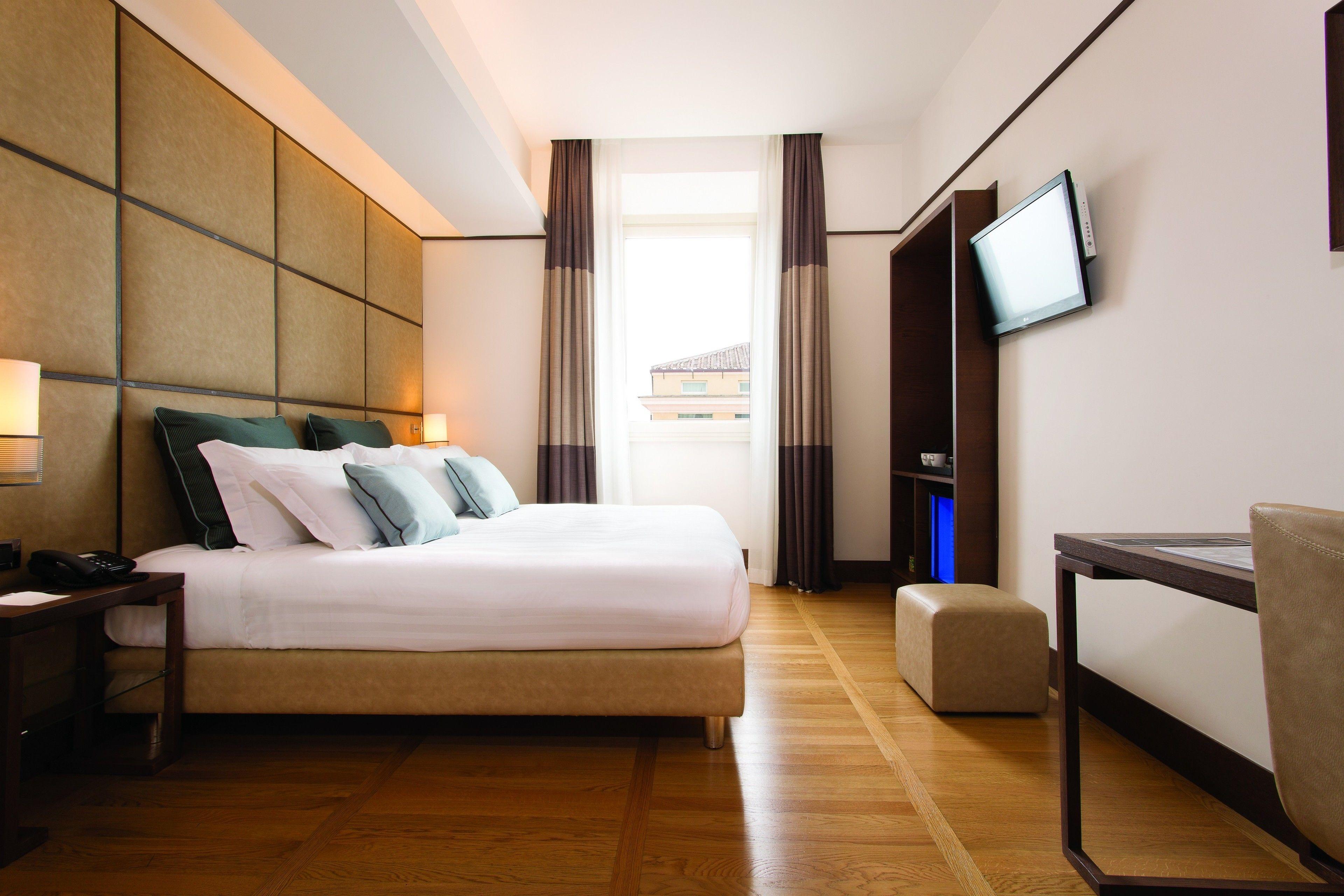 The Independent Hotel — Photos 3